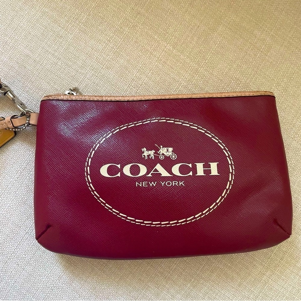 COACH WRISTLET, HORSE AND CARRIAGE LOGO